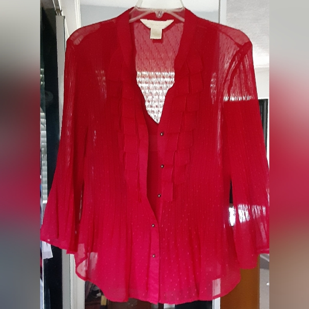 Beautiful and sexy New York Fashion Co. Blouse with the under tank as well
